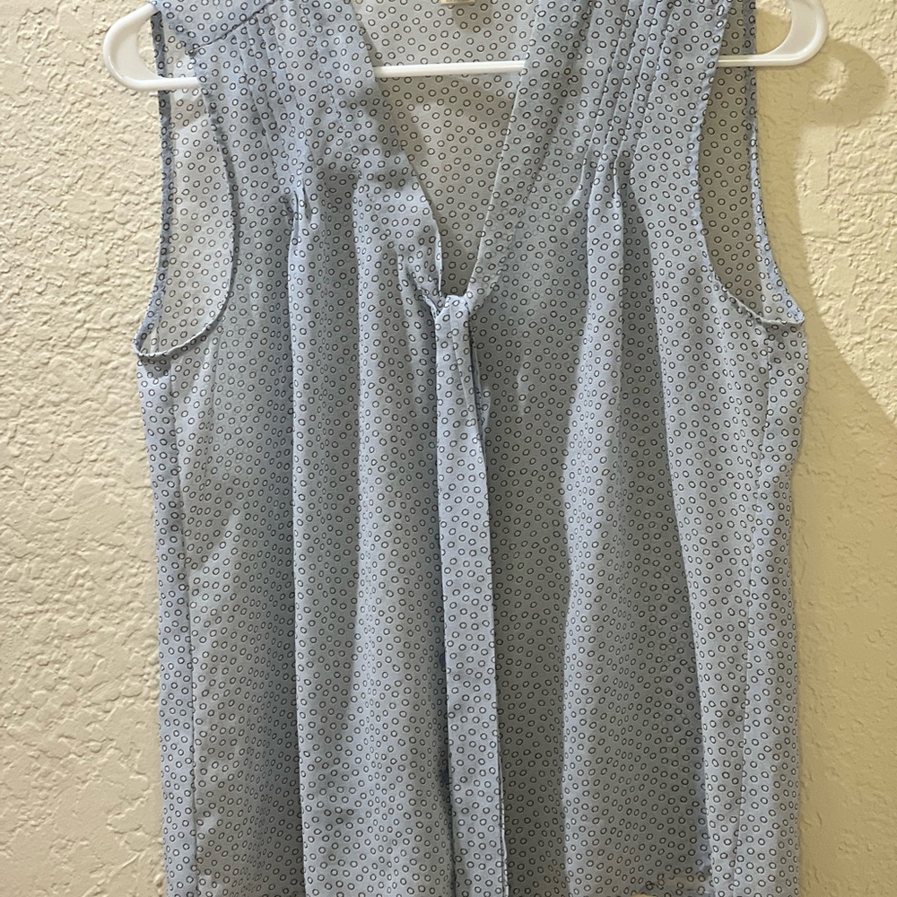 LOFT Sleeveless Blue Patterned Women's Top Medium Petite